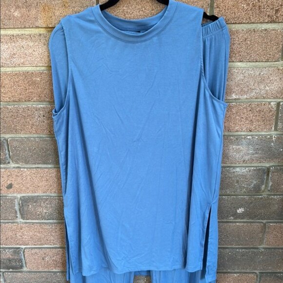 PrettyGarde Blue No-Sleeve Pajama Set for Cozy Sleep or lounge wear - Picture 3 of 9